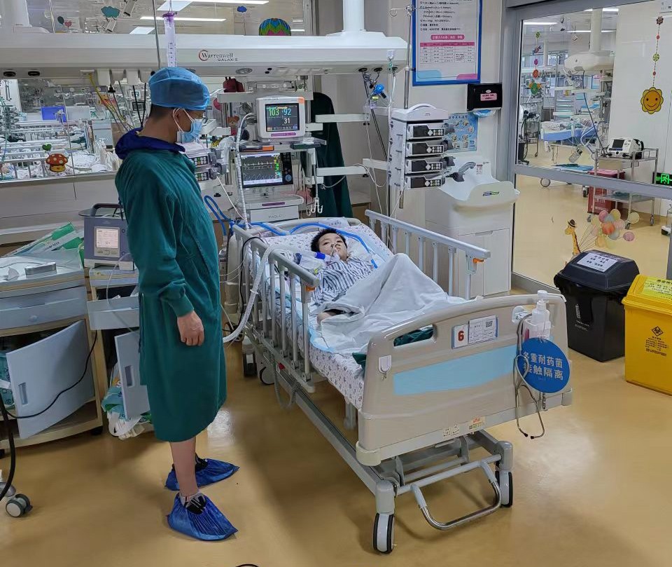 沅江市跨省救护车出租公司